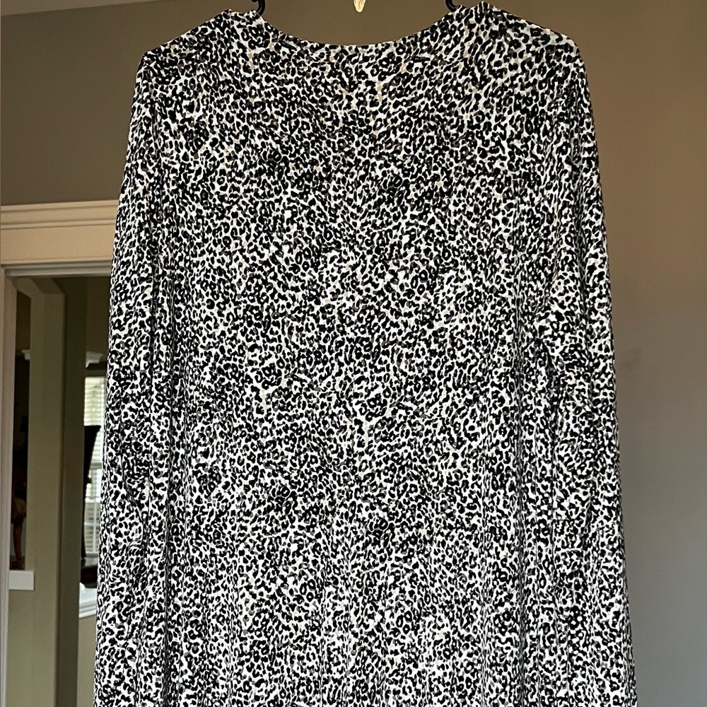 Old Navy Leopard-Print Long-Sleeve Midi Dress - Black & Brown. Tall Sz L - Picture 4 of 5